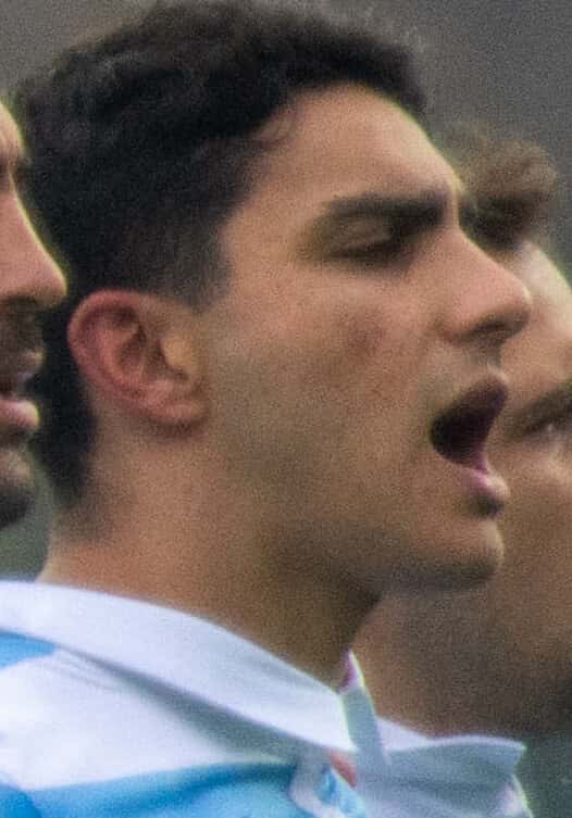 Foto de archivo: Santiago Carreras, con la camiseta celeste y blanca de Los Pumas, canta el himno antes de un test match ante Italia en Treviso en 2021