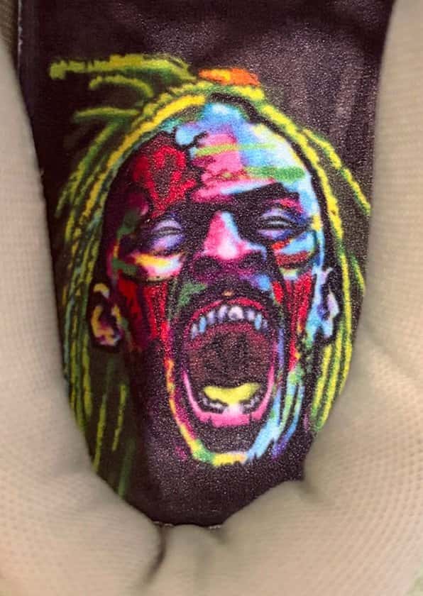 Plantilla del Nike Ja 4 Halloween con una ilustración colorida de Ja Morant zombi gritando